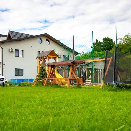 Отель Casute Din Lemn Jiblea Veche Экстерьер фото