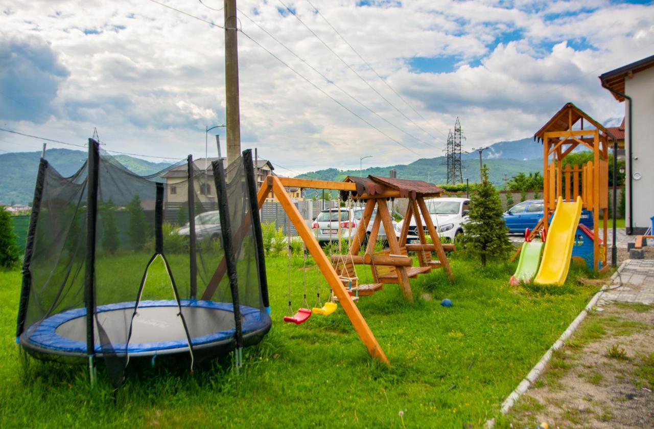 Отель Casute Din Lemn Jiblea Veche Экстерьер фото